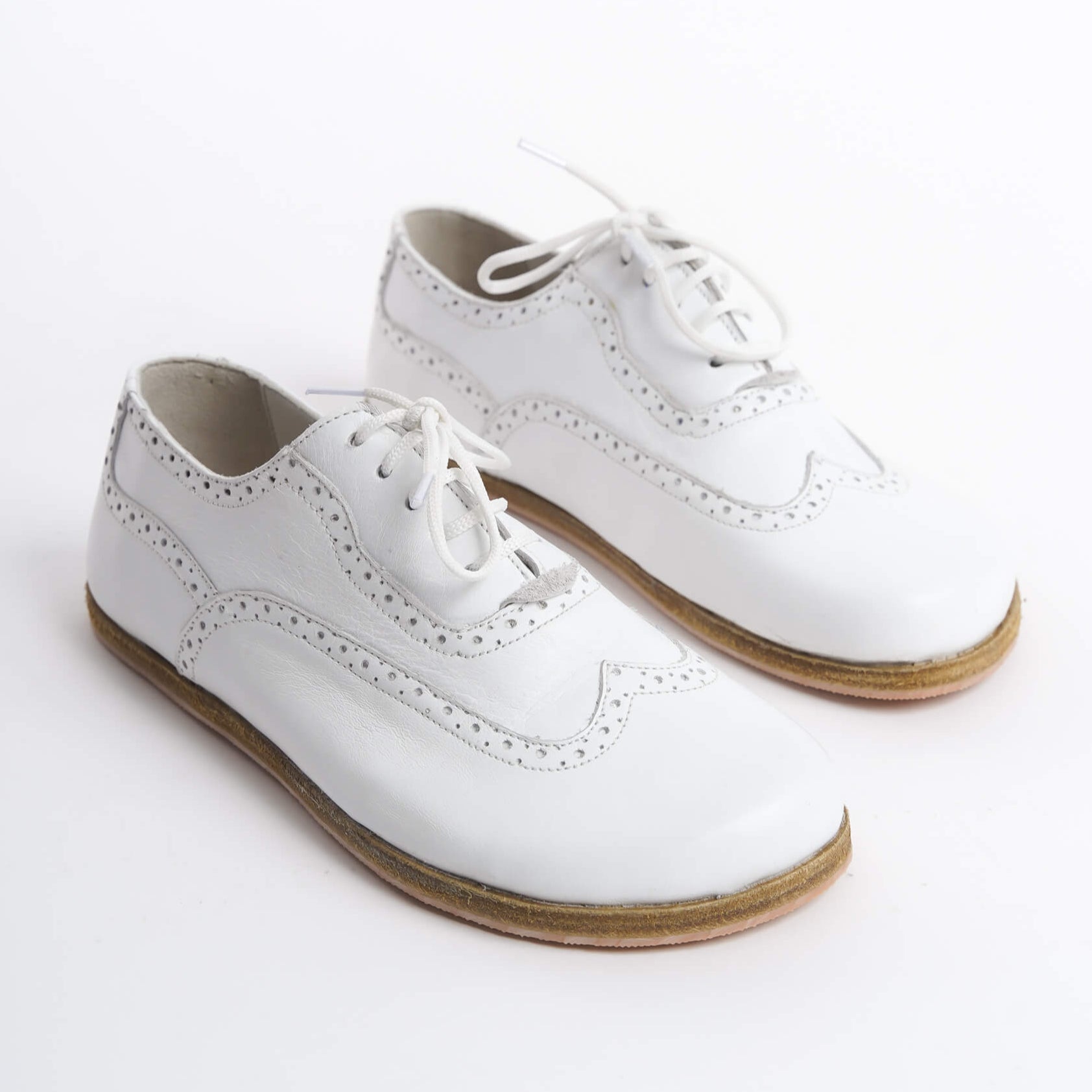 Stylish Doris Leather Barefoot Women's Oxfords in White on white background