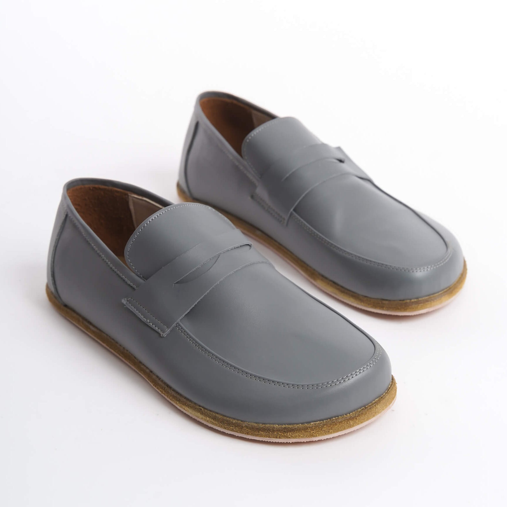 Pelanir Sardis gray full-grain leather barefoot penny loafers. A premium minimalist design with a zero-drop sole, offering natural movement and timeless style.