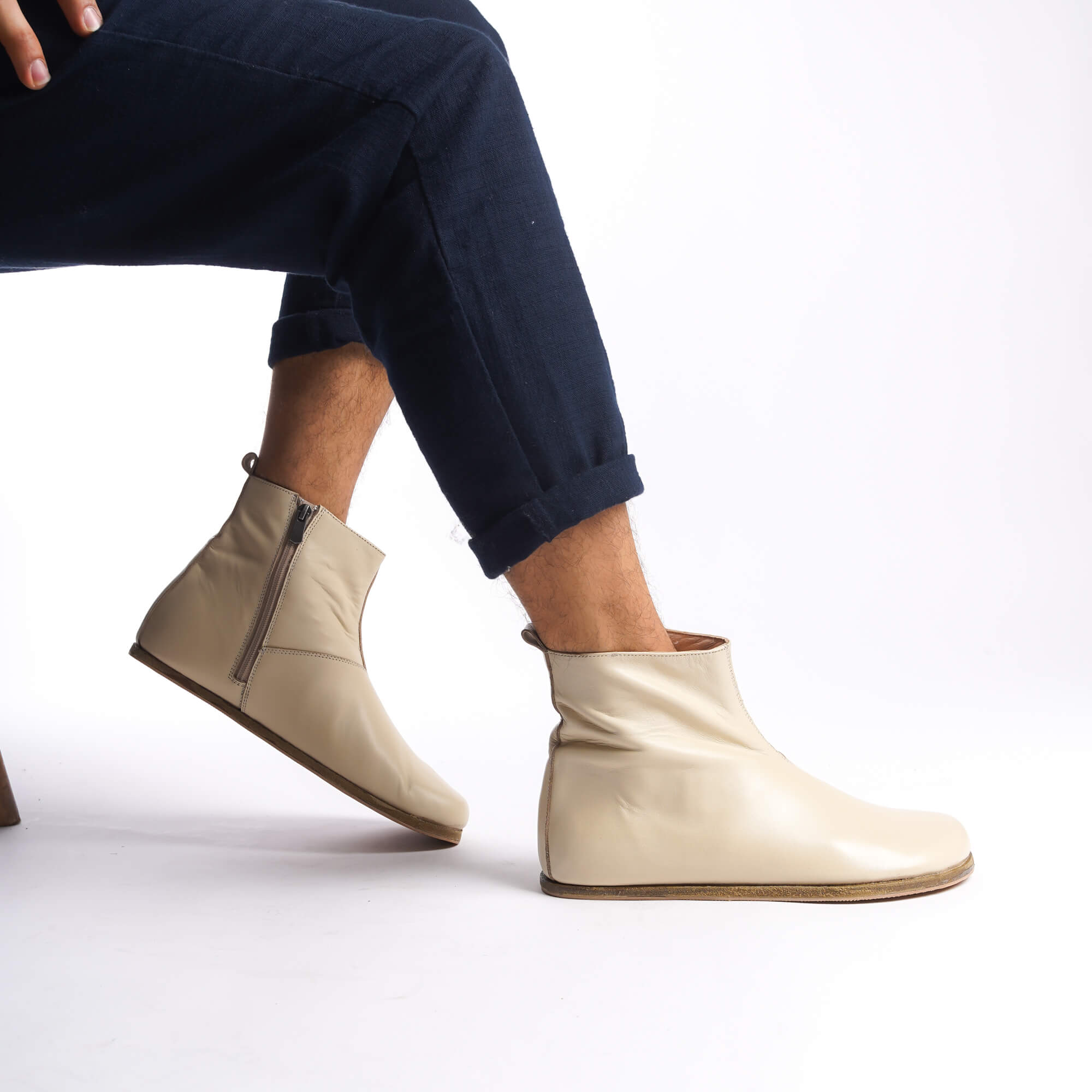 Mysia Barefoot Men Chelsea Boots - Beige – Pelanir